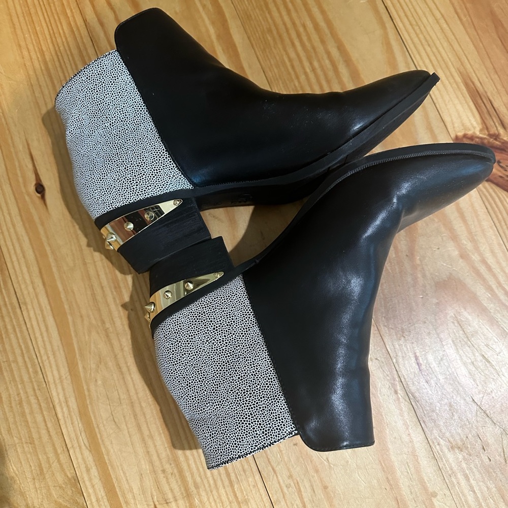 Great boots! Circus